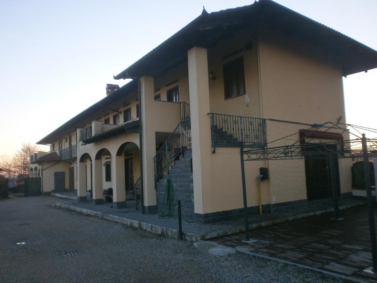 Albergo Vecchio Pavone Borgaro Torinese Bagian luar foto