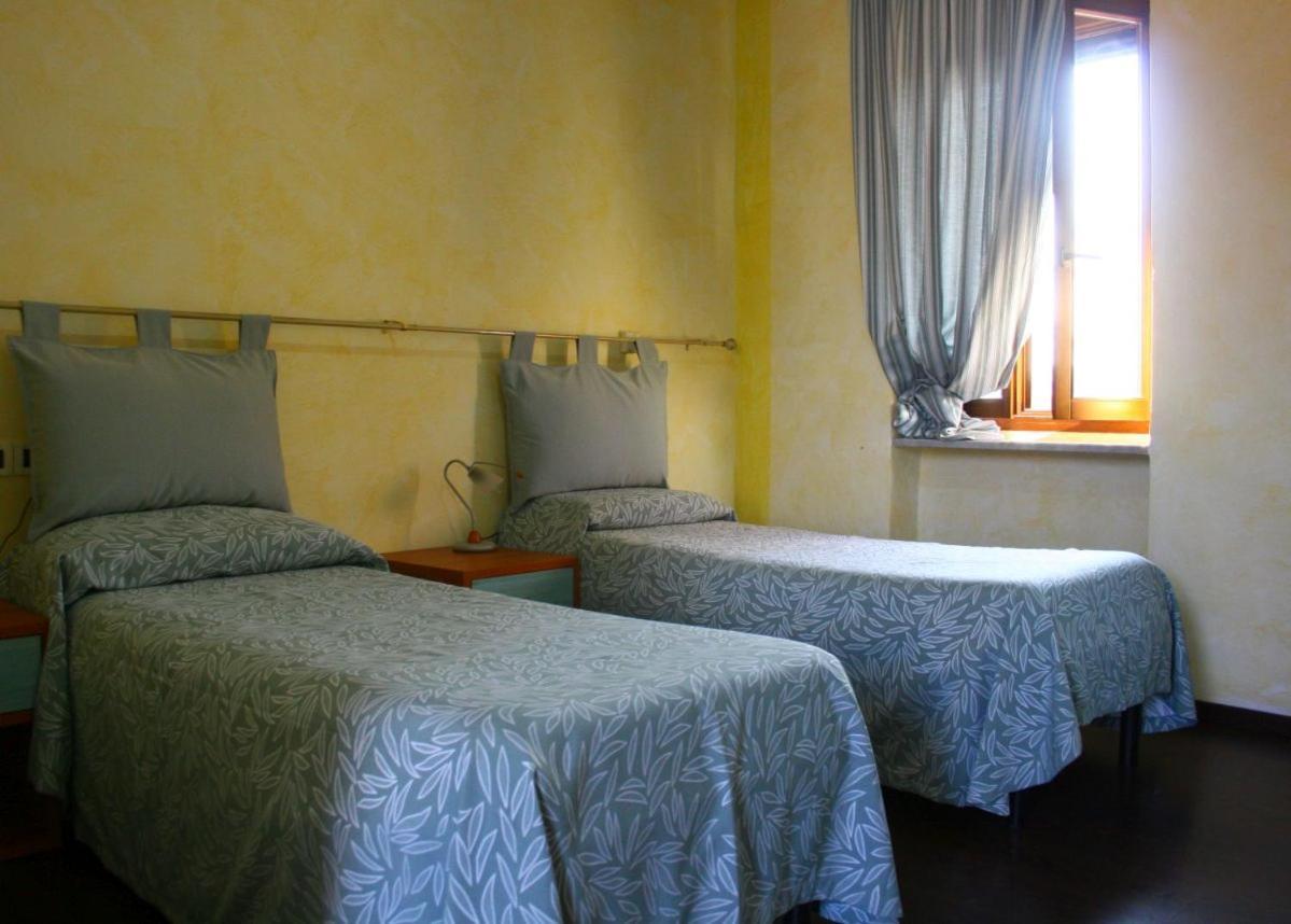 Albergo Vecchio Pavone Borgaro Torinese Bagian luar foto